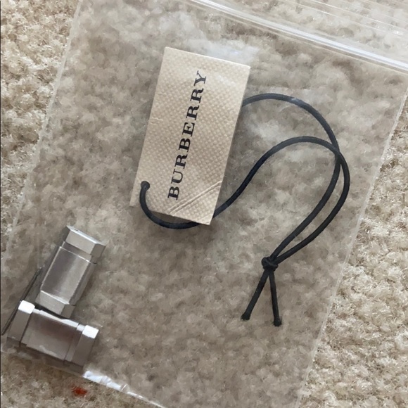 Burberry stainless steel unisex watch - Picture 7 of 15